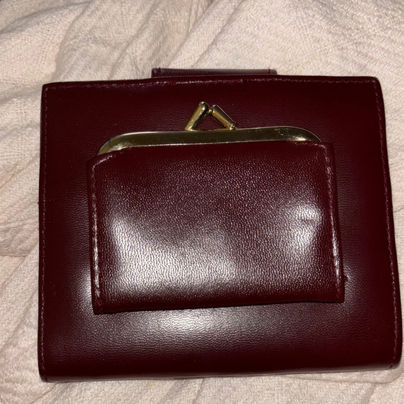 Stylish Burgundy and Red Men's Wallet - Picture 2 of 6